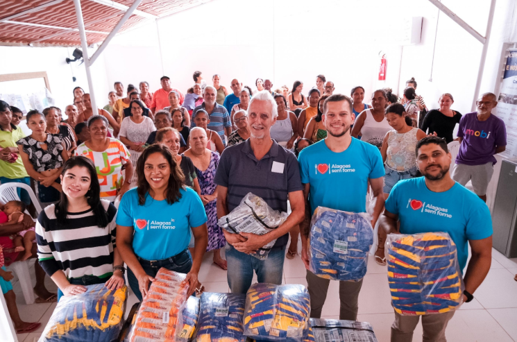 Alagoas Sem Fome chega a 50ª entrega de alimentos e beneficia entidade no Benedito Bentes