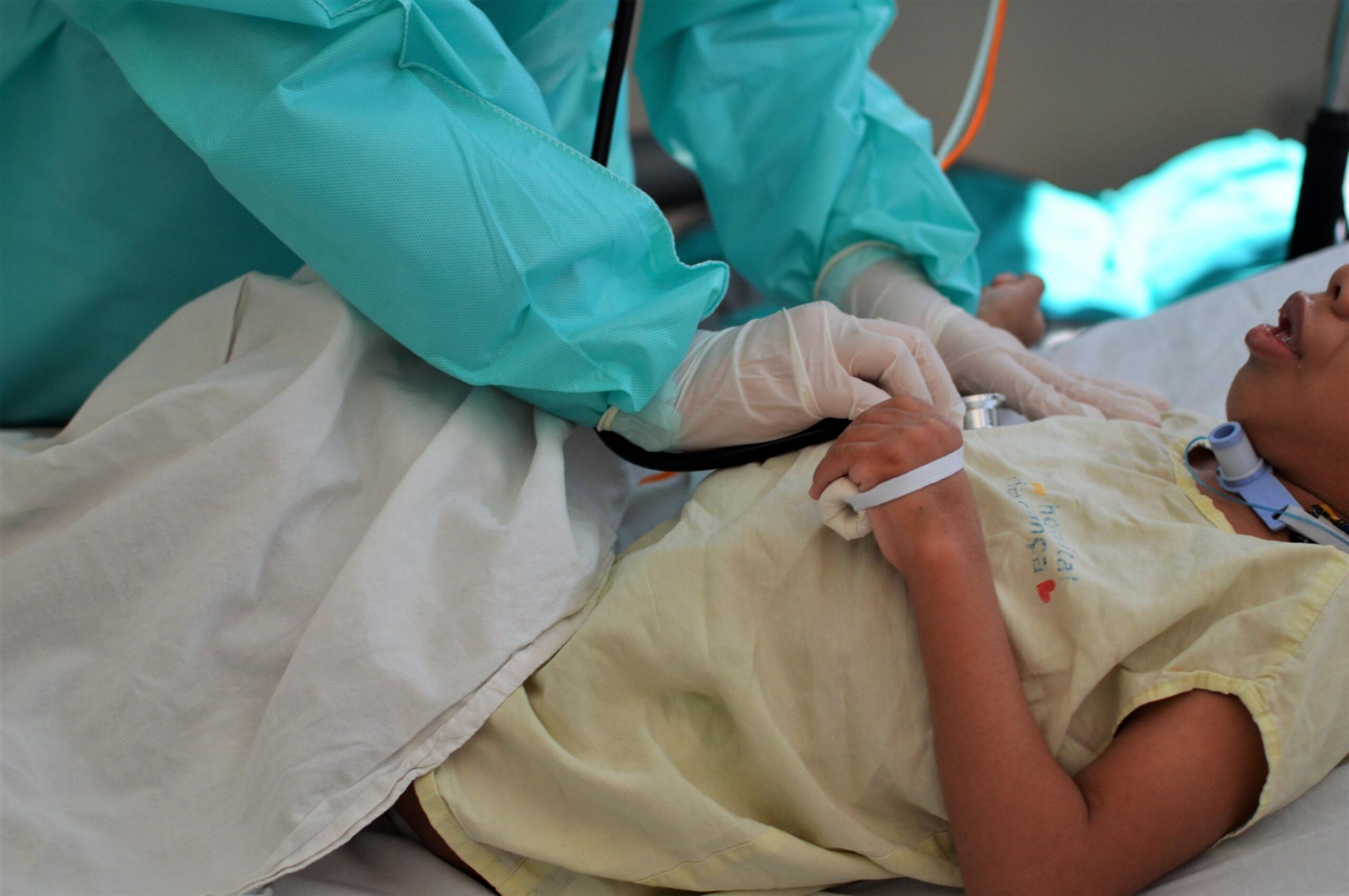Hospital da Criança de Alagoas orienta pais sobre como agir em caso de parada cardiorrespiratória