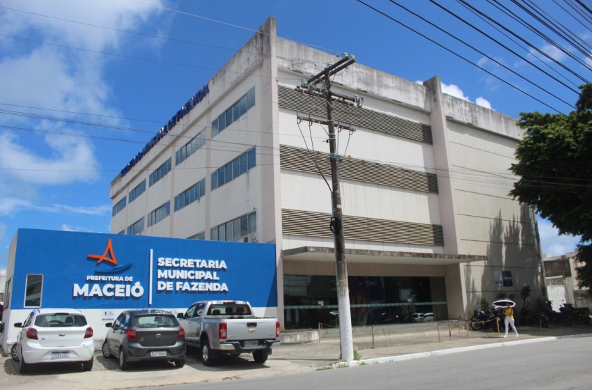 Atendimento ao contribuinte municipal funciona em horário especial na sexta (19)