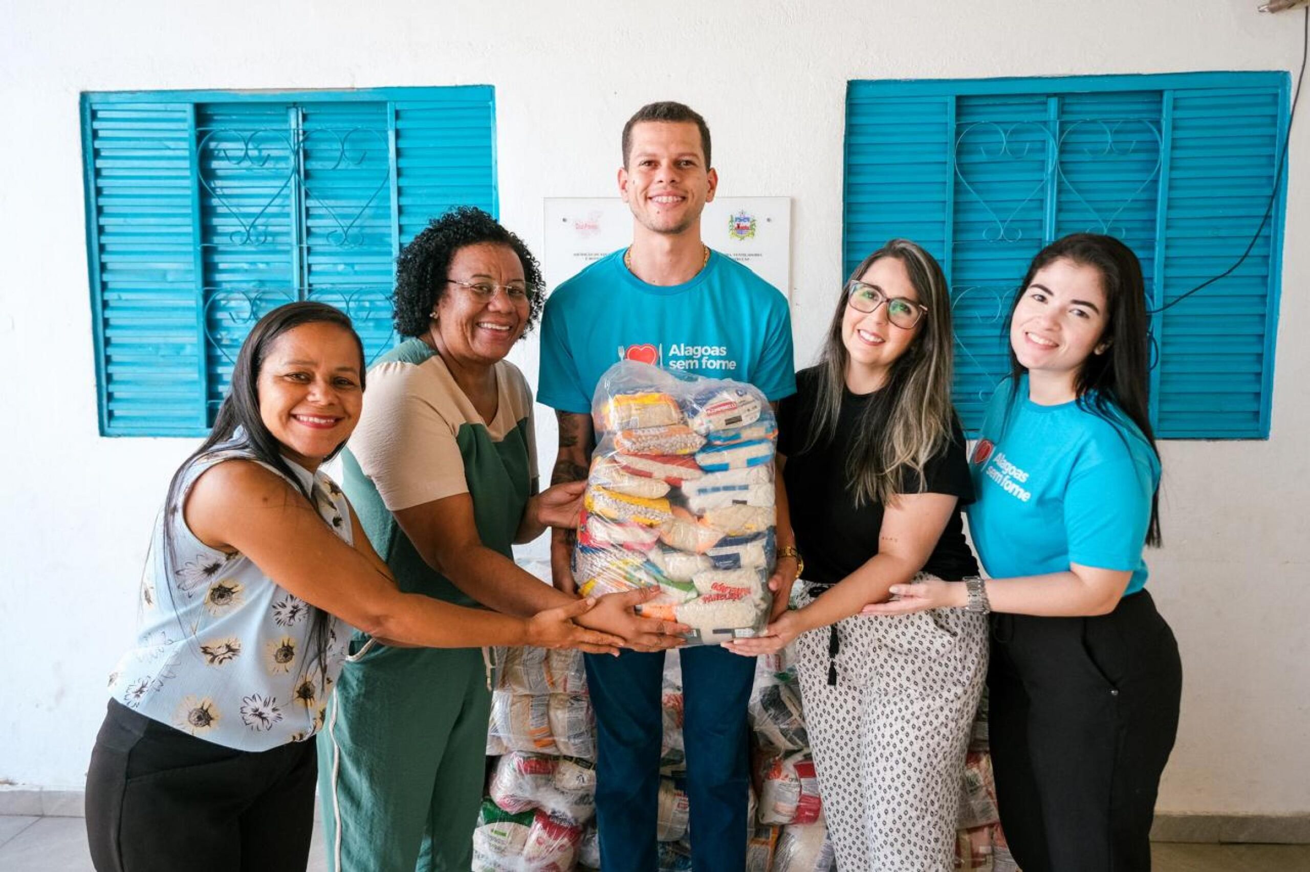 Alagoas Sem Fome doa meia tonelada de alimentos ao Instituto Atos de Justiça