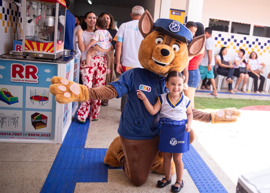 COMPROMISSO COM A EDUCAÇÃO: PREFEITO LUCIANO BARBOSA ENTREGA A CRECHE VICENTE BARBOSA TOTALMENTE REVITALIZADA
