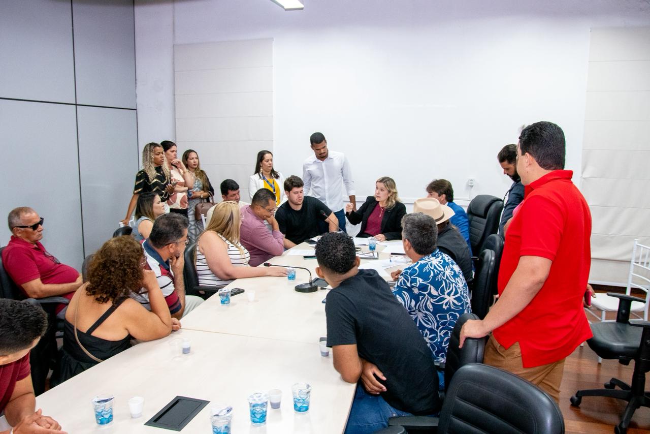 Parlamentares recebem atualizações sobre obras do Novo Mercado da Produção 